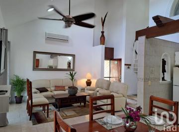Casa · 140m² · 2 Recámaras · Se Renta Casa en El Cid, Mazatlán, Sinaloa.