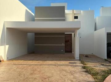 1 · Casa en Venta en Zona Norte Cholul Merida Yucatan