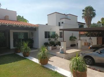 Casa en condominio · 400m² · 3 Recámaras · Casa en Condominio en Venta en Vista Real y Country Club, Corregidora, Querétaro