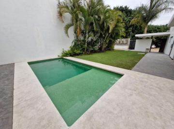 Casa en condominio de 4 habitaciones, Cuernavaca · Casa Al Norte de Cuernavaca Doble Filtro de Seguridad