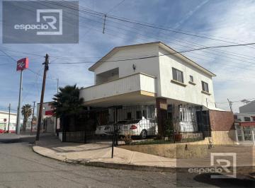 Casa · 241m² · 3 Recámaras · 2 Estacionamientos · Casa en Venta en Lomas del Santuario