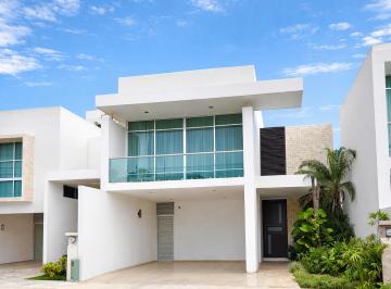Casa de 3 habitaciones, Mérida · Casa en Venta en Mérida en Privada en Altabrisa