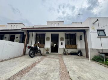 1 · Casa Acogedora de Una Planta, 2 Recámaras en El Refugio Querétaro