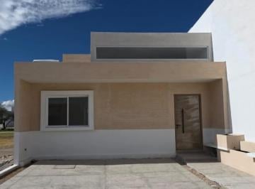 Casa · 152m² · 2 Recámaras · 2 Estacionamientos · Venta Casa en Xarama Al Poniente de La Ciudad Bi