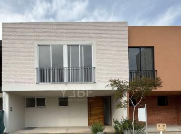Casa de 3 habitaciones, Zapopan · Casa en Venta Soaré Azent