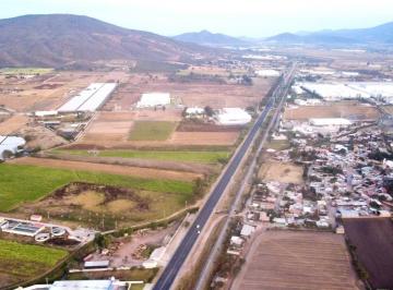Terreno / Lote , Tlajomulco de Zúñiga · Terreno en Venta Ideal Para Parque Industrial o Bodega, en Cruz Vieja Tlajomulco, Camino a San Isidr