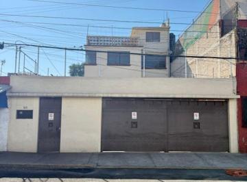 Casa de 6 habitaciones, Gustavo A. Madero · Casa Ampliada de 6 Rec. en Av "A un Costado del Mercado Martin Carrera" Alcaldia G. A. Madero