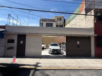 Casa de 6 habitaciones, Gustavo A. Madero · Casa Ampliada de 6 Rec. en Av "A un Costado del Mercado Martin Carrera" Alcaldia G. A. Madero