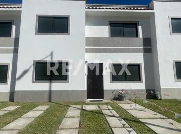 Casa · 118m² · 2 Recámaras · 2 Estacionamientos · Casa en Venta en Brisas del Mar, Tijuana