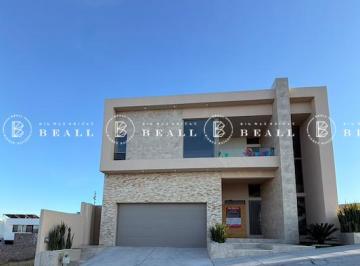 Casa de 5 habitaciones, Chihuahua · Casa Nueva en Venta en Paseo de Las Lomas 1