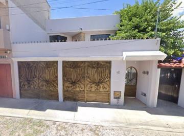 Casa de 4 habitaciones, Querétaro · Hermosa Casa en Montes de Oca de 260 m² en Venta!