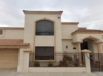Casa de 4 habitaciones, Tijuana · Hermosa y Amplia Casa en Zona Residencial, con Privilegiada Ubicacion con Servicios Cercanos