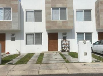 Casa en condominio de 3 habitaciones, Querétaro · Funcional Casa en 3 Cantos Qro