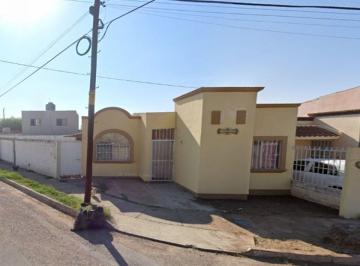 Casa de 2 habitaciones, Chihuahua · Hermosa Casa en Paseo de Menonitas de 138 m² en Venta