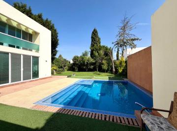 Casa de 5 habitaciones, Querétaro · Casa en Venta con Alberca y Recamara en Pb en Jurica, Queretaro