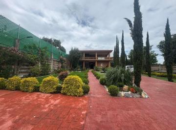 Casa · 500m² · 4 Recámaras · 8 Estacionamientos · Casa en Zitacuaro Michoacan