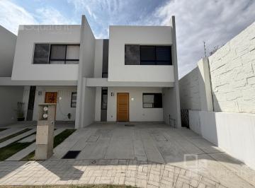 Casa · 145m² · 3 Recámaras · 2 Estacionamientos · Casa en Renta Residencial Santorini Lomas de Angelopolis Cascatta