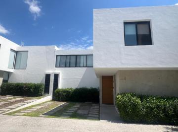 Casa · 211m² · 4 Recámaras · 2 Estacionamientos · Casa en Venta Amara Altos Juriquilla