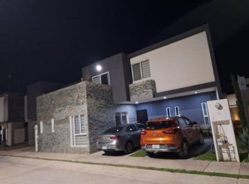 Casa de 4 habitaciones, San Luis Potosí · Casa en Venta con Amplia Recamara en Planta Baja en La Cantera 3 Villa de Pozos