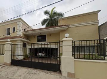 Casa de 6 habitaciones, Tampico · Gran Oportunidad de Adquirir Esta Propiedad de Alta Plusvalia a un Super precio¡En Col Petrolera.