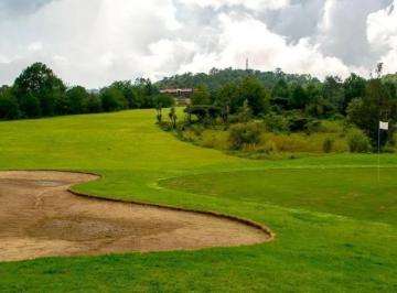 Terreno / Lote · 1897m² · Terreno en Country Club Tapalpa de 1,897 m² Junto a Campo de Golf