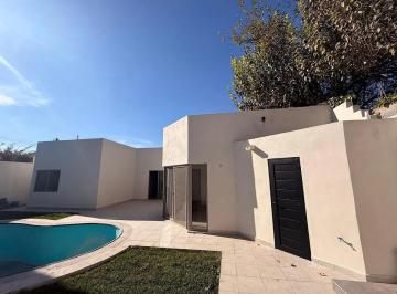 Casa de 3 habitaciones, Saltillo · Casa de Una Planta en Venta en Residencial Valle San Agustín