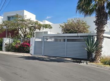 Casa · 359m² · 3 Recámaras · 3 Estacionamientos · Casa en Venta Fraccionamiento de Jurica San Francisco - (4)