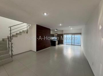 Casa de 3 habitaciones, Querétaro · Cumbres de Juriquilla - Renta. Casa con 3 Recámaras, Sala de Tv, Amenidades