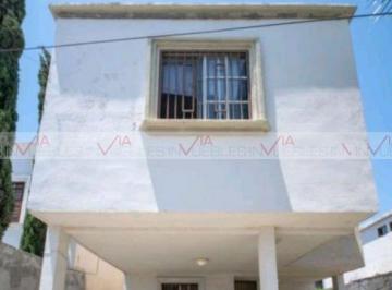 Casa · 143m² · 3 Recámaras · 1 Estacionamiento · Casa en Venta en Bosques del Sur Nuevo Laredo