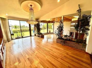 Casa en venta Bosques de las Lomas para actualizar · Casa en Venta Bosques de Las Lomas Para Actualizar