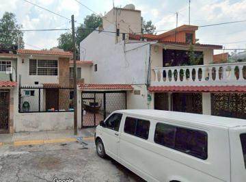 Casa en Venta de 3 habitaciones Izcalli PirAmide · Casa en Venta en Colonia Habitacional Izcalli Piramide, Municipio Tlalnepantla, Estado de Mexico.