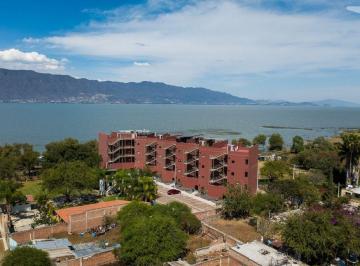 Departamento · 64m² · 2 Recámaras · 1 Estacionamiento · Departamento en Primera Línea de Lago de Chapala, Ideal Para Inversión de Estancias Cortas, 2 Habita