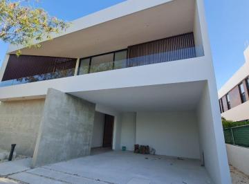 Casa en condominio · 493m² · 4 Recámaras · Oasis Country Club 4 Rec. Cm
