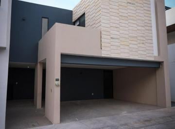 Casa · 259m² · 3 Recámaras · 2 Estacionamientos · A Estrenar en Privada Lomas de Chapultepec