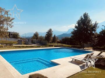 Casa · 490m² · 3 Recámaras · 3 Estacionamientos · Casa en Venta, Estricta Seguridad, El Vergel, Monterrey, Nuevo León