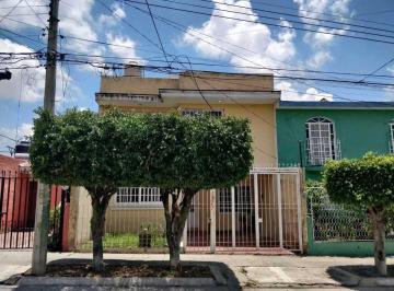 Casa de 6 habitaciones, Zapopan · Atención Inversionistas!gran Oportunidad! Casa en Venta