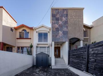 Casa de 2 habitaciones, Tijuana · Casa en Venta, Fracc. Montebello