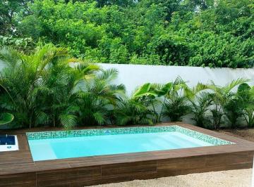 Casa · 230m² · 3 Recámaras · Casa - Venta - Playa del Carmen - 3 Recámaras - Patio con Alberca