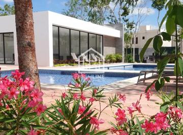 Casa · 112m² · 3 Recámaras · 2 Estacionamientos · Casa Sin Colindancias. 3 Recámaras con Balcón y Terraza. playa del Carmen. Entrega Inmediata