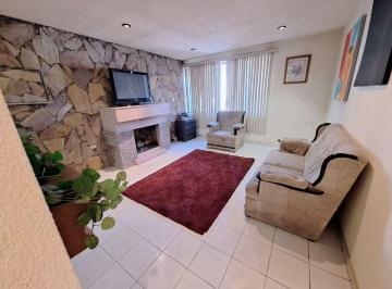 Casa de 4 habitaciones, Guadalupe · Casa Venta Valle del Contry con 4 Recámaras 144 m² Superficie de Terreno en Guadalupe