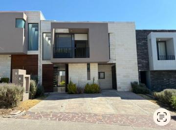 Casa de 3 habitaciones, Querétaro · Casa en Venta en Altozano, Querétaro, Qro.