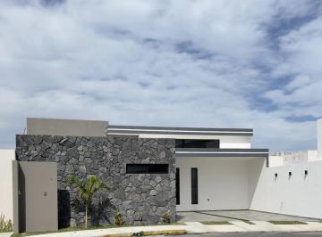 Casa · 120m² · 2 Recámaras · 2 Estacionamientos · Casa de Una Planta en Venta en Playas del Conchal
