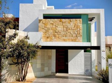 Casa de 4 habitaciones, León · Casa en Venta en Residencial Sierra Nogal con 4 Recamaras