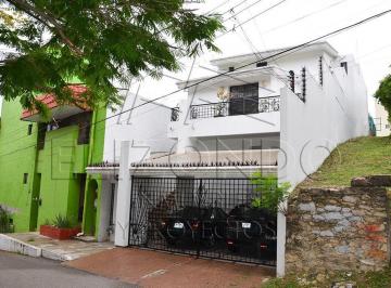 Casa · 282m² · 4 Recámaras · 2 Estacionamientos · Casa - Fraccionamiento Loma de Rosales