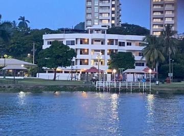 Departamento · 200m² · 3 Recámaras · 2 Estacionamientos · Departamento Amueblado en Renta, Residencial de Laguna $26,500 $1000 Mant.