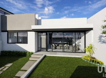 Casa · 103m² · 2 Recámaras · 2 Estacionamientos · Venta Casa Nueva, un Nivel. Lomas de Cortés