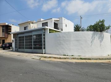 Casa · 110m² · 3 Recámaras · 2 Estacionamientos · Ecl Renta Casa Las Plazas Monterey