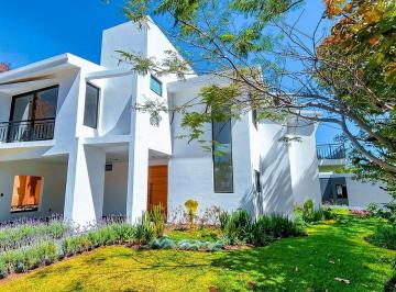 e3264ddedae5fc86be8009d73ffe29687a1bfa797aef249a18c5b38b024562a1 · Casa Nueva en Venta en Bugambilias 2da Seccion Sur