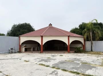 Quinta · 450m² · 1 Recámara · 5 Estacionamientos · Ecl Propiedad en Venta en Campestre Huinala