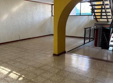 Casa · 200m² · 3 Recámaras · 1 Estacionamiento · Casa en Venta - Lomas del Creston